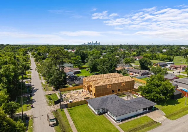10th image of 8315 Lavender St #AB, Houston, TX 77016 | MLS# 61653155
