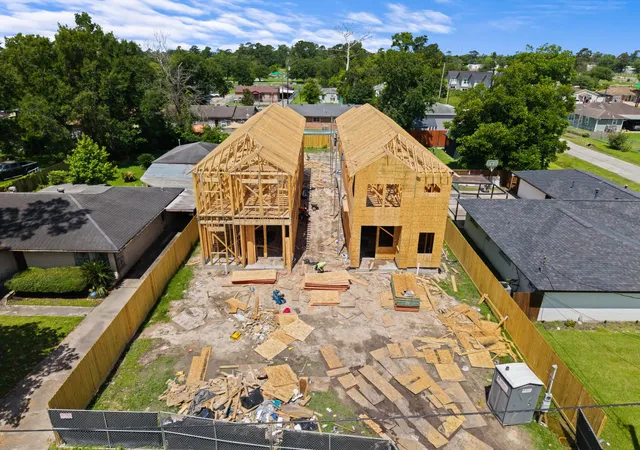 2nd image of 8315 Lavender St, Houston, TX 77016
