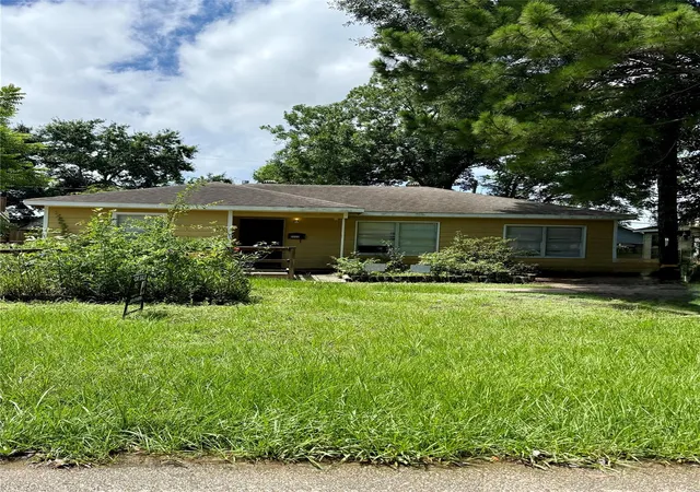 1st image of 5522 Woodlark St, Houston, TX 77017 | MLS# 10115836