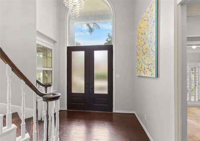 Photo 3 of Single family home for sale at 5611 Garden Point Dr, Kingwood, TX 77345 | MLS# 97510015 | Listing updated on 2026-09-08