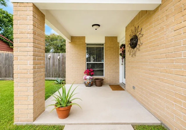 5th image of 6927 Foxmont Ln, Humble, TX 77338 | MLS# 39113910