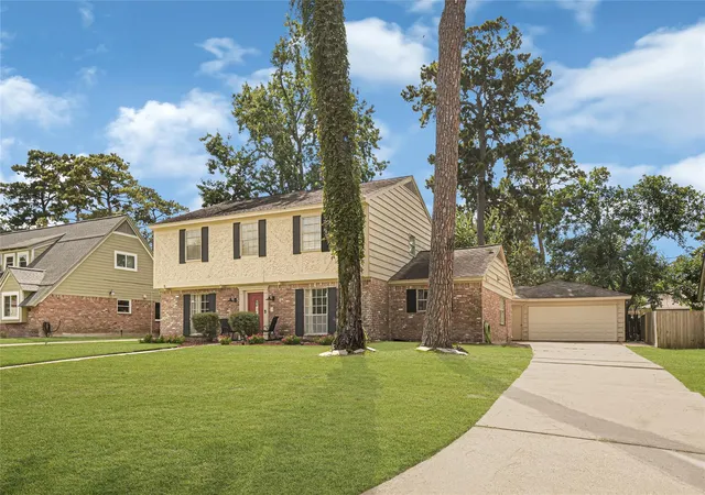 Photo 2 of Sale Pending at 1619 Wagon Gap Trl, Houston, TX 77090 | MLS# 35783074 | Listing updated on 2026-09-18