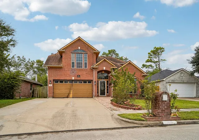 2nd image of 3818 Ridge Canyon Rd, Baytown, TX 77521 | MLS# 70414420