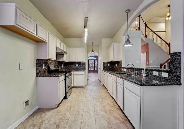 4th image of 3818 Ridge Canyon Rd, Baytown, TX 77521 | MLS# 70414420