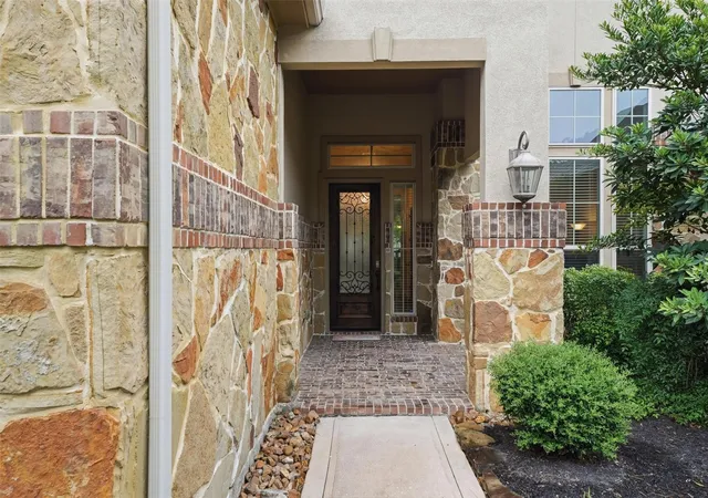 Photo 3 of Single family home for sale at 17215 Sages Ravine Dr, Humble, TX 77346 | MLS# 46136600 | Listing updated on 2026-09-08