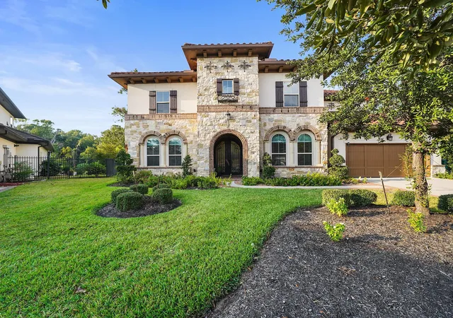 3rd image of 11 Kimberling Ct, Tomball, TX 77375 | MLS# 72147347