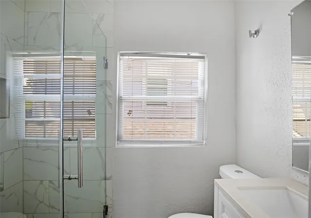 Photo 31 of Multi family home for sale at 5411 Arapahoe St, Houston, TX 77020 | MLS# 37747204 | Listing updated on 2026-10-07