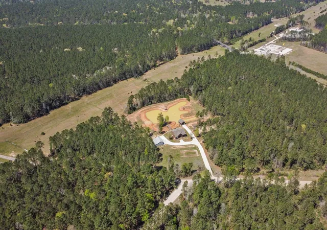 Photo 4 of Single family home for sale at 214 Hunters Hl Rd, Oakhurst, TX 77359 | MLS# 17923405 | Listing updated on 2026-08-20