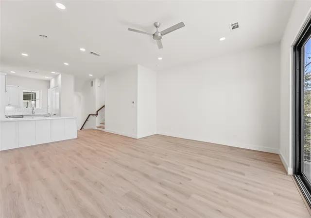 5th image of 1517 Vermont St #B, Houston, TX 77006 | MLS# 16343231