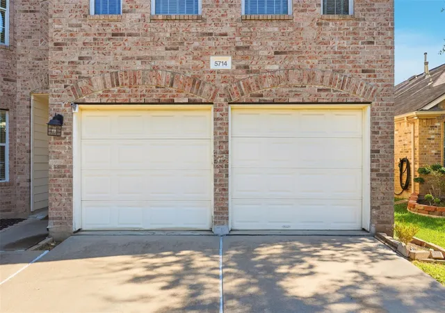 Photo 3 of Single family home for sale at 5714 La Crema, Missouri City, TX 77459 | MLS# 20496539 | Listing updated on 2026-08-08