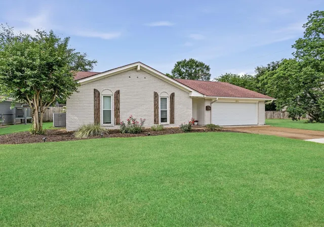 Homes for sale in Bridge City, TX | 1199 Arthur St, Bridge City, TX 77611 | MLS# 86799741