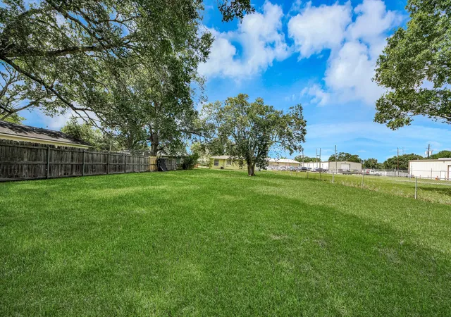 45th image of 1909 Brooks Ave, Rosenberg, TX 77471 | MLS# 14134577