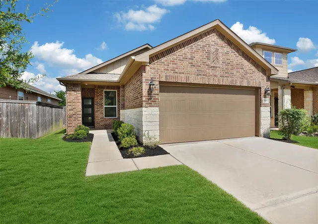 Homes for sale in Conroe, TX | 7080 Silverleaf Oak St, Conroe, TX 77304 | MLS# 765114