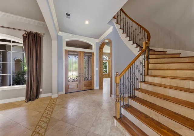 Photo 4 of Single family home for sale at 3 Pendleton Park Point, Spring, TX 77382 | MLS# 20549006 | Listing updated on 2026-09-13