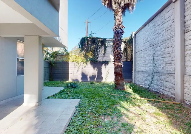 27th image of 2023 Rosedale St, Houston, TX 77004 | MLS# 9887658