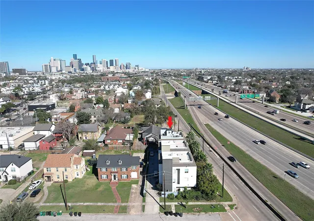 3rd image of 2023 Rosedale St, Houston, TX 77004 | MLS# 9887658