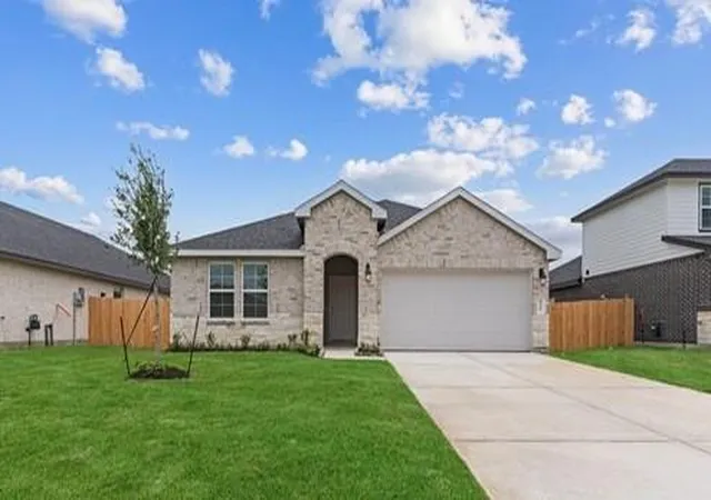 Photo 1 of Sale Pending at 1016 Paddlefish Ln, Alvin, TX 77511 | MLS# 37104211 | Listing updated on 2026-07-07
