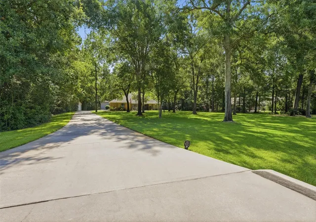 Photo 3 of Sale Pending at 29910 Cmns Superior Dr, Huffman, TX 77336 | MLS# 16411822 | Listing updated on 2026-09-18