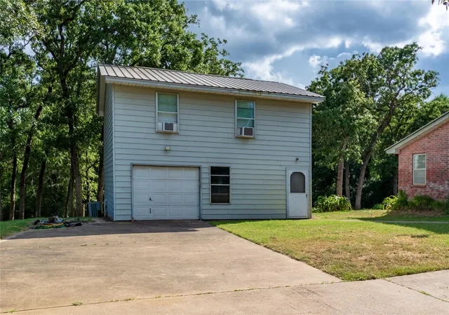 Photo 3 of Single family home for sale at 1213 Lakeland Loop, Normangee, TX 77871 | MLS# 44614501 | Listing updated on 2026-09-03