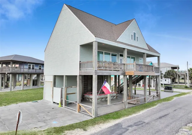 5th image of 816 S Crystal Beach Rd, Port Bolivar, TX 77650 | MLS# 47692339
