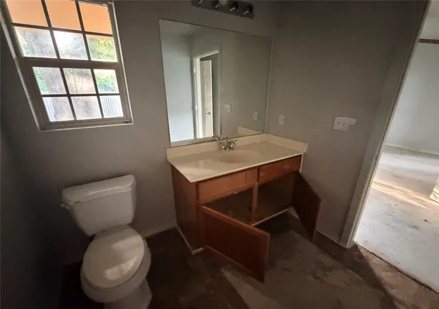 31st image of 424 Baker Cir, Liberty, TX 77575 | MLS# 17976067