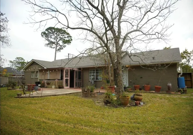 12th image of 2117 Pecan St, Dickinson, TX 77539 | MLS# 70403035