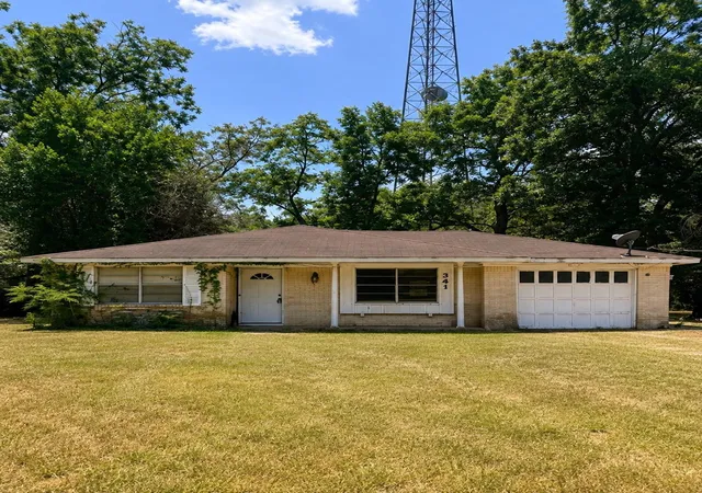 Photo 1 of Single family home for sale at 341 Myrtie Dr, Shepherd, TX 77371 | MLS# 9643341 | Listing updated on 2026-08-28