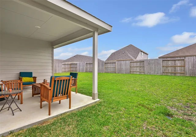 4th image of 22527 Pagoda Dogwood Br, New Caney, TX 77357 | MLS# 28348355
