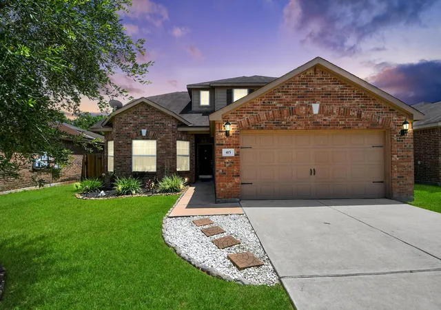 2nd image of 415 Hawks View Dr, La Marque, TX 77568 | MLS# 18234038
