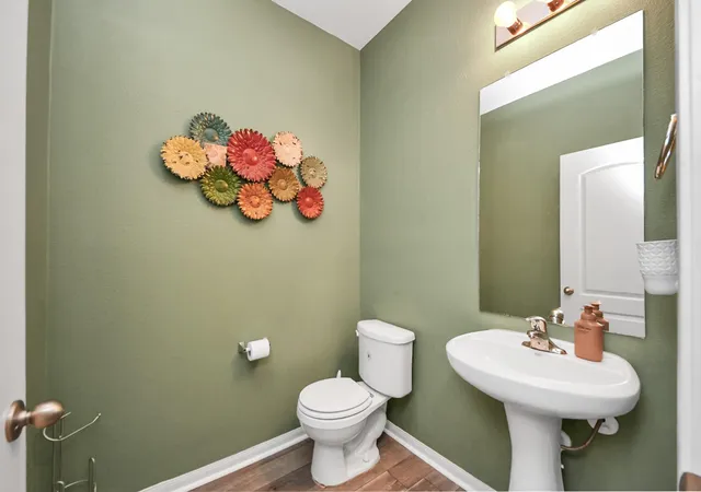 Photo 4 of Single family home for sale at 415 Hawks View Dr, La Marque, TX 77568 | MLS# 18234038 | Listing updated on 2026-10-10