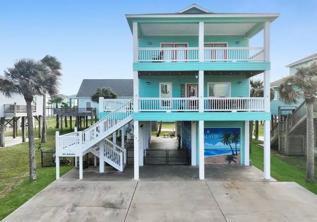 Photo 1 of Single family home for sale at 931 Bahama Dr, Port Bolivar, TX 77650 | MLS# 55290184 | Listing updated on 2026-04-18
