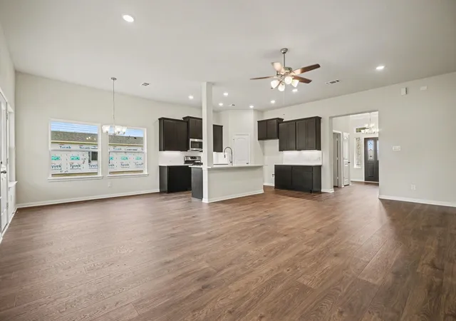 5th image of 12 Cattle Dr, Bay City, TX 77414 | MLS# 45514033