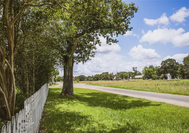 2nd image of 10753 Track Rd E, Cat Spring, TX 78933 | MLS# 90442361