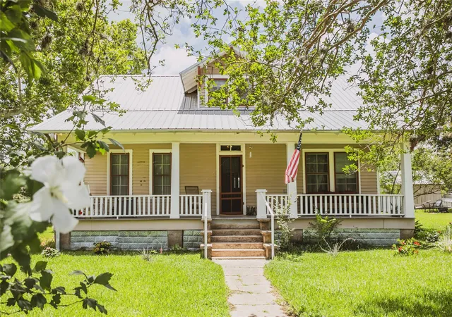 3rd image of 10753 Track Rd E, Cat Spring, TX 78933 | MLS# 90442361
