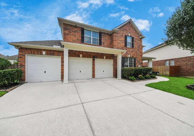 Photo 2 of Sale Pending at 13710 Breezy Meadow Ct, Houston, TX 77044 | MLS# 15449797 | Listing updated on 2026-09-11