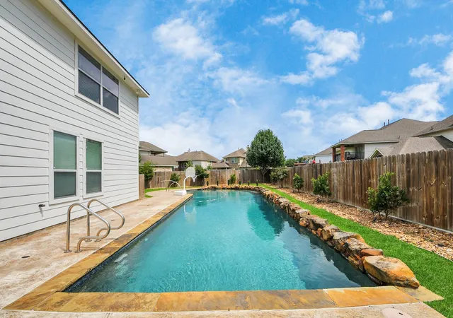 Photo 4 of Sale Pending at 13710 Breezy Meadow Ct, Houston, TX 77044 | MLS# 15449797 | Listing updated on 2026-09-11