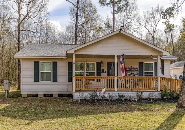 2nd image of 416 Windomere Dr, Livingston, TX 77351 | MLS# 4228406