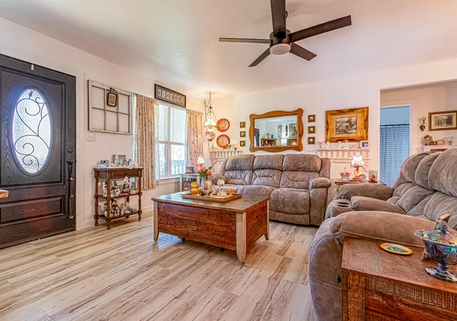 4th image of 416 Windomere Dr, Livingston, TX 77351 | MLS# 4228406