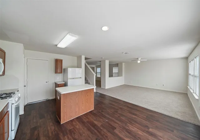 Photo 3 of Single family home for sale at 3610 Avalon Castle Dr, Spring, TX 77386 | MLS# 21683913 | Listing updated on 2026-08-14