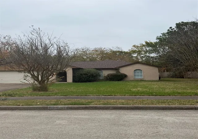 Homes for sale in Webster, TX | 18303 Anne Dr, Webster, TX 77058 | MLS# 83659435