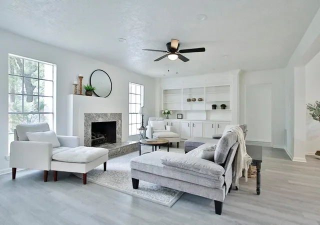 Photo 3 of Sale Pending at 1526 Big Horn Dr, Houston, TX 77090 | MLS# 98125887 | Listing updated on 2026-09-20