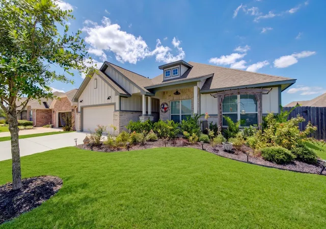 Photo 1 of Single family home for sale at 519 Still Water Ridge Ln, Sealy, TX 77474 | MLS# 63999241 | Listing updated on 2026-09-18