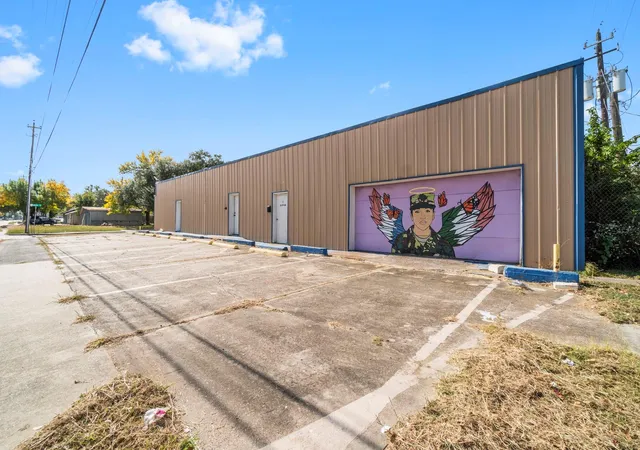 3rd image of 1018 Shaver St, Pasadena, TX 77506 | MLS# 45898744