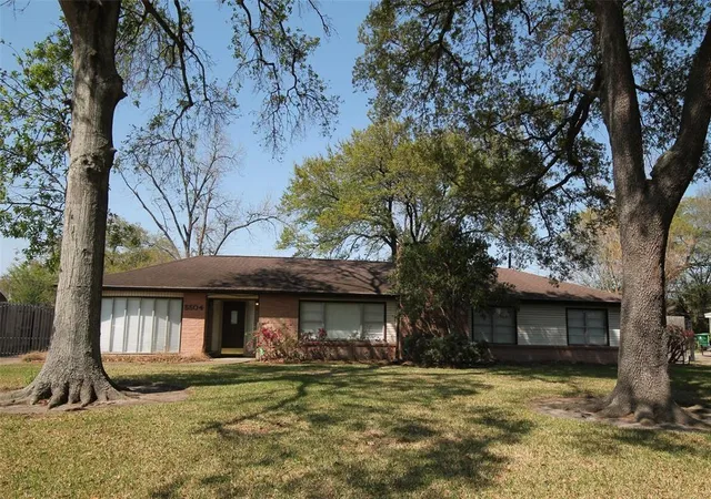 2nd image of 5504 Valerie St, Houston, TX 77081 | MLS# 12193321