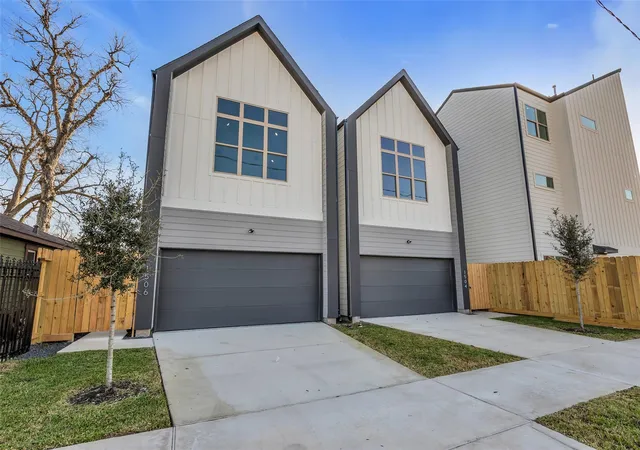 Homes for sale in Houston, TX | 1504 Griffin Street, Houston, TX 77009 | MLS# 93003563