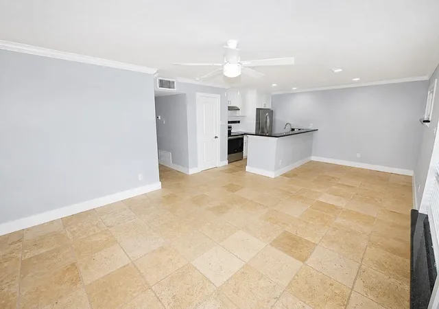 5th image of 8118 Albacore Dr, Houston, TX 77074