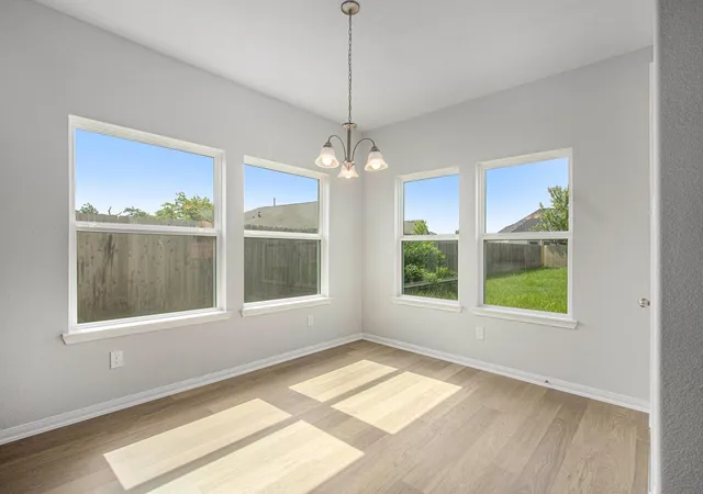 4th image of 237 Edgewater Dr, West Columbia, TX 77486 | MLS# 81033094