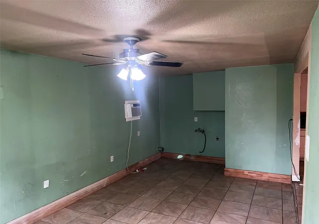 2nd image of 7641 Delavan Dr, Houston, TX 77028 | MLS# 52298385