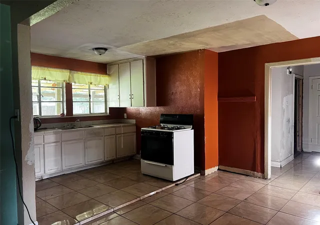 3rd image of 7641 Delavan Dr, Houston, TX 77028 | MLS# 52298385