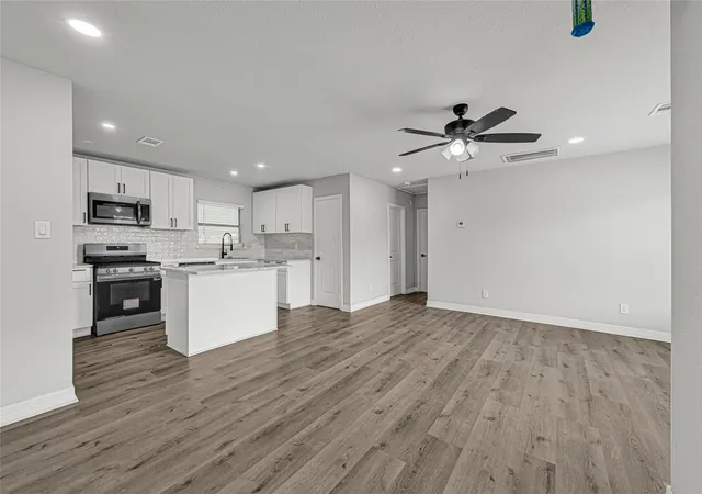 Photo 3 of Single family home for sale at 1114 Maroby St, Houston, TX 77017 | MLS# 17191862 | Listing updated on 2026-09-16